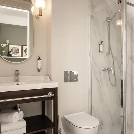 Avanti Palazzo מלון דירות 4*