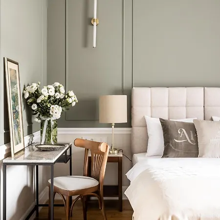 Ξενοδοχείο με διαμερίσματα Avanti Palazzo 4*