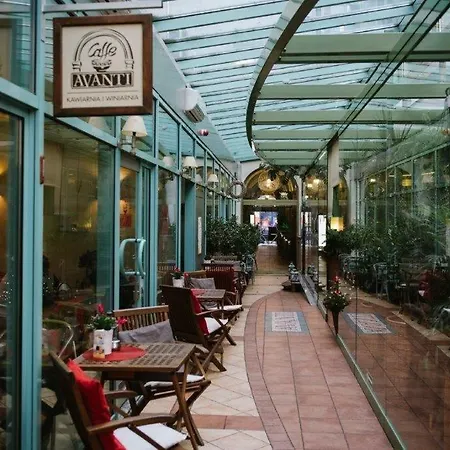 Avanti Palazzo 4* Krasków